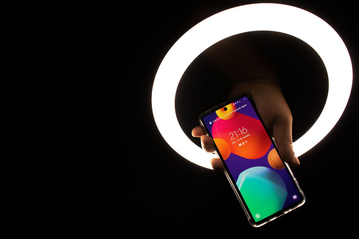 Samsung Galaxy A04e Dual SIM negru, vedere frontala si spate