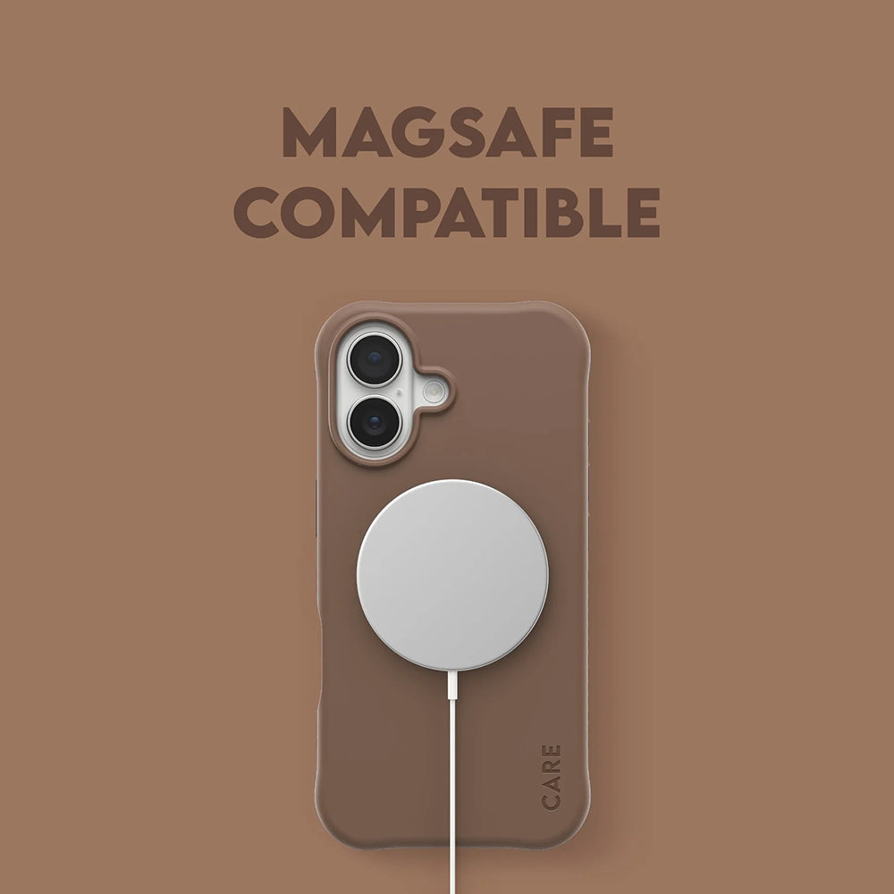 Husa de protectie PanzerGlass® CARE Fashionable w. MagSafe compatibil cu iPhone 17, Samba Espresso