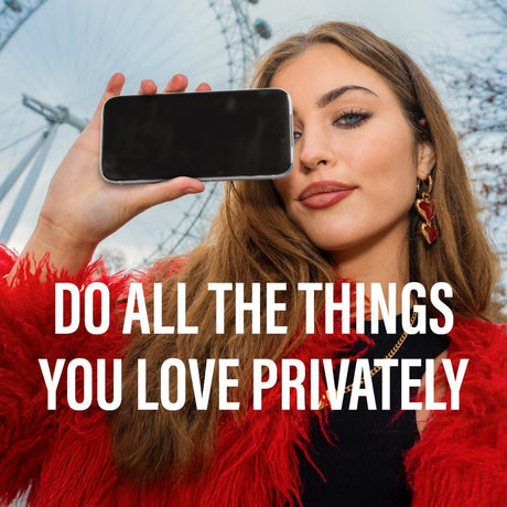 Folie de protectie PanzerGlass® Ultra-Wide Fit 2-Way Privacy w. EasyAligner compatibil cu iPhone 17 Pro, Negru