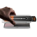 Folie de protectie Spigen Glas.tR EZ-FIT Pro HD compatibil cu Samsung Galaxy Z Fold7, Privacy
