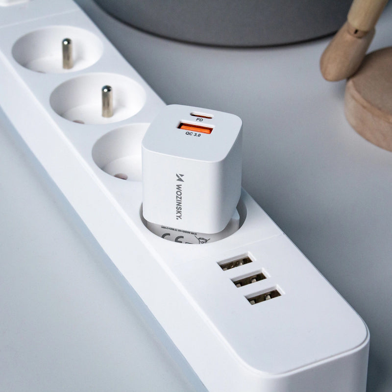 Incarcator Retea WZK CMWCW, 20W, 3A, 1 x USB-A - 1 x USB-C