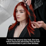 Perie de par profesionala GHD Glide Smoothing Hot Brush, ceramica, pentru toate tipurile de par